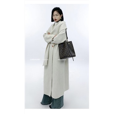 Шерстяное пальто корейского бренда YANGJIAOBEI