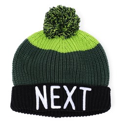 Темно-зеленая шапка для мальчика 387138